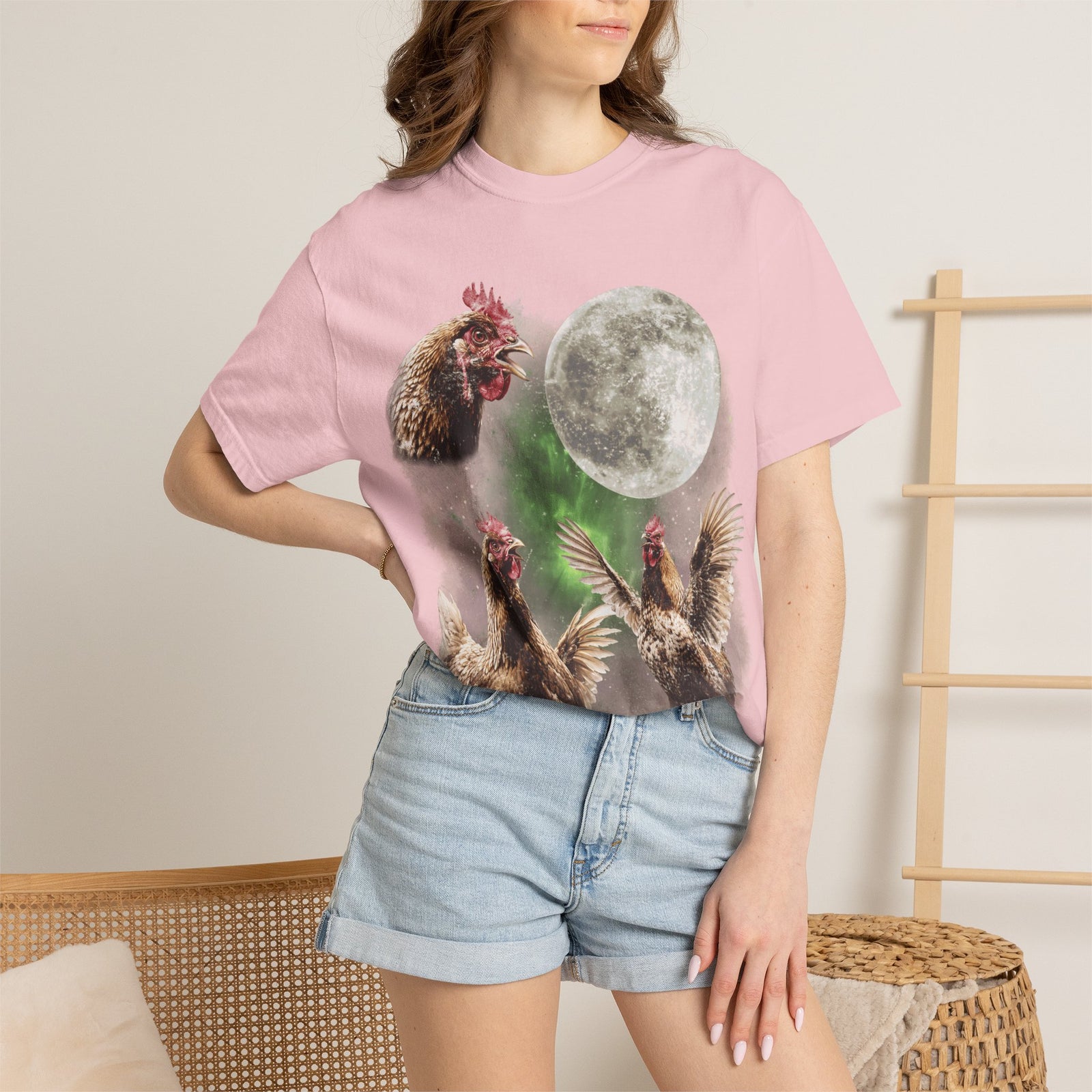 Howling Chickens Moon meme T-Shirt